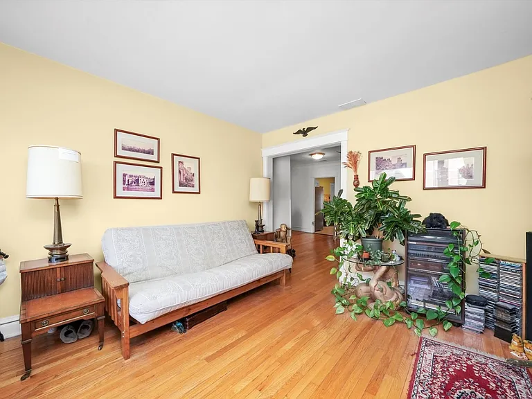1303 W Chicago Ave #2 — Photo 3