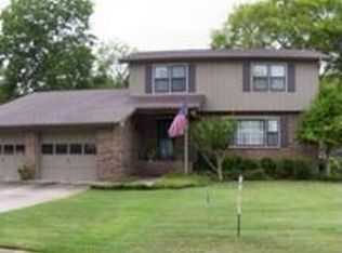 106 Cleveland Ct, Gadsden, AL 35901