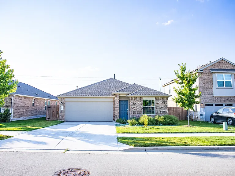 1209 Nokota Bnd — Photo 1