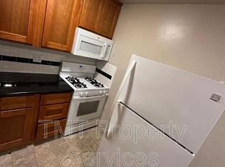 1615 W St APT 8, Sacramento, CA 95818