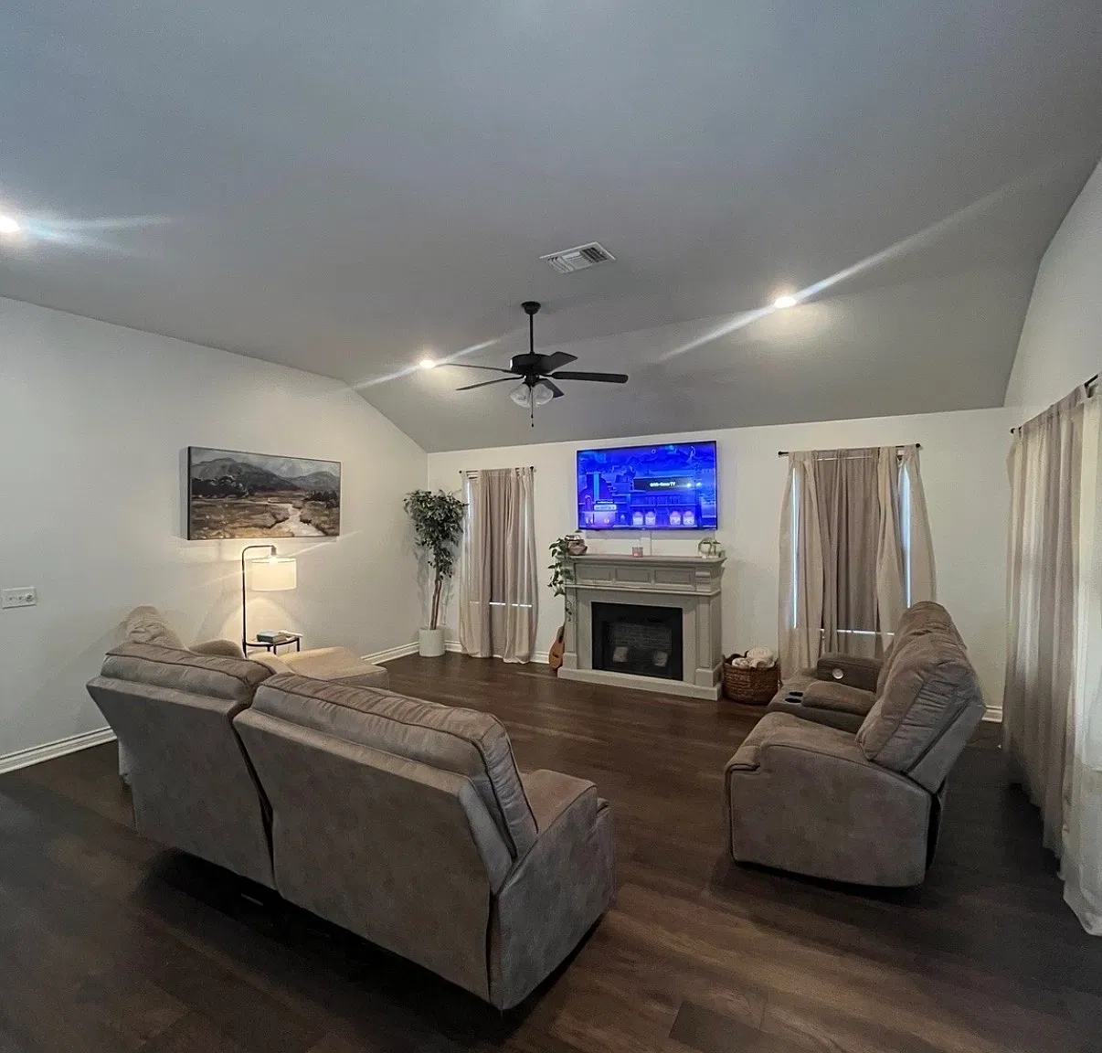 4 bed, 1813 sqft, $2,300 — Photo 3