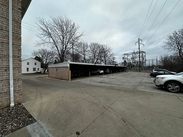 207 Fort Howard Ave — Photo 5