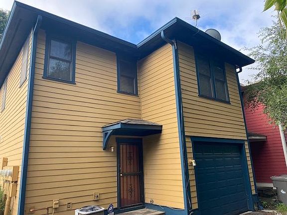 4th image of 416 E 11th St