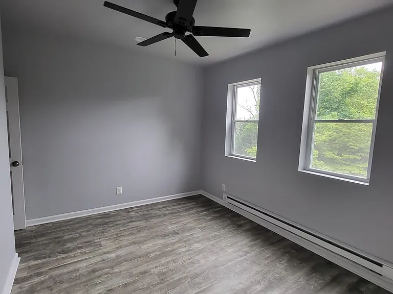 4914 Knox St #B — Photo 4