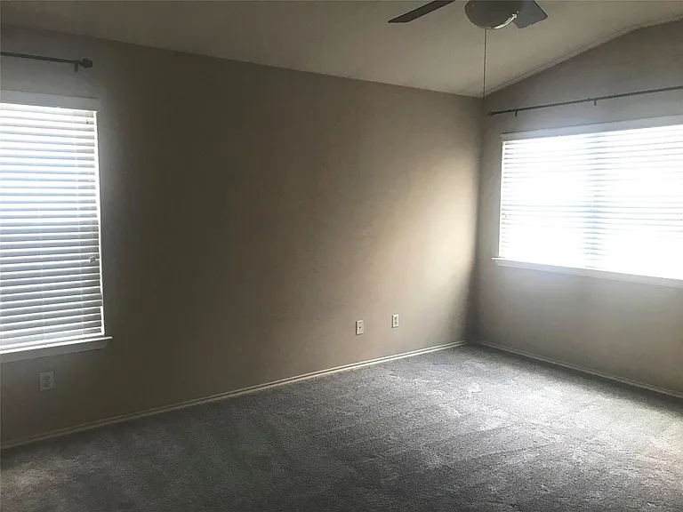 11321 Fletcher Hall Ln — Photo 13