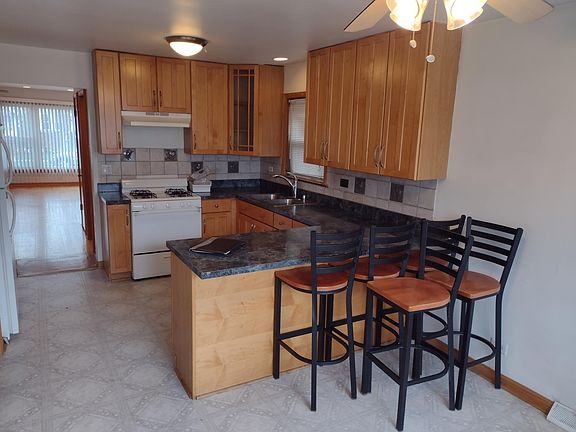 4th image of 6212 S McVicker Ave