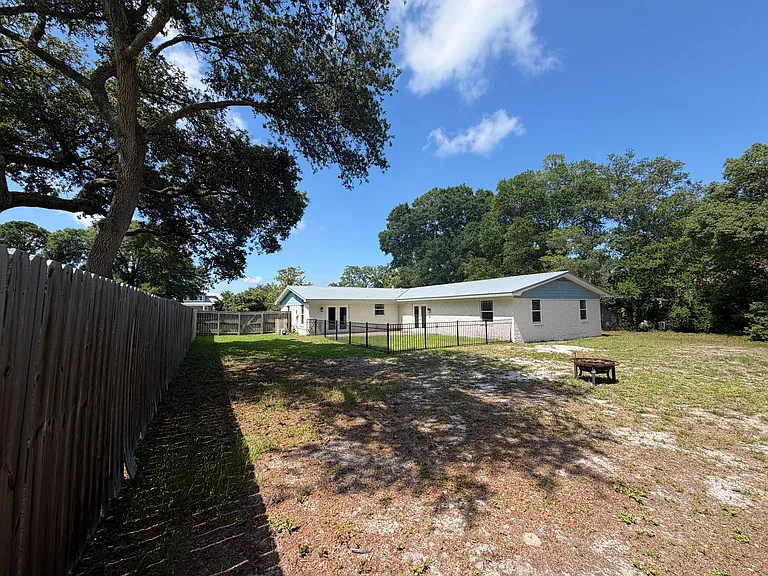 312 Yacht Club Dr NE — Photo 13