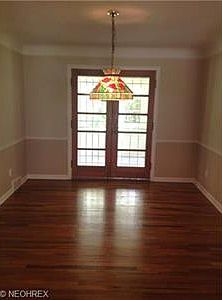 3rd image of 23212 Hilliard Blvd