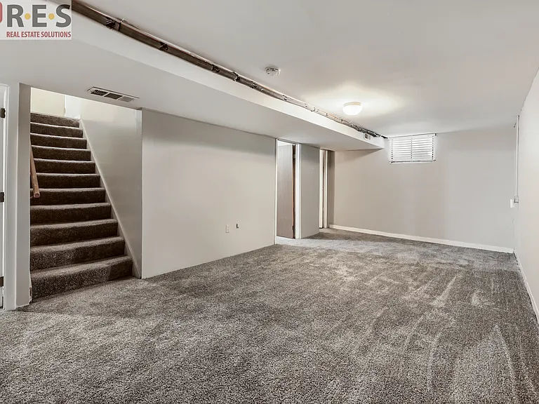 3201 S Holly St — Photo 15
