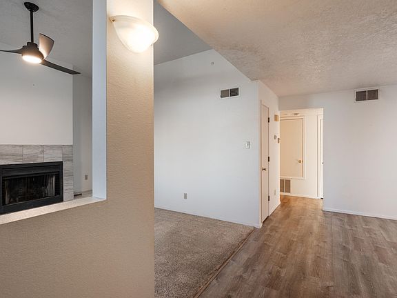 4th image of 7104 Leslynne Dr NE