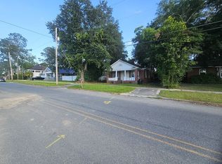 604 Hicks St, Waycross, GA 31501