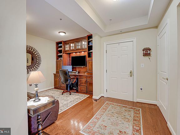 5th image of 485 Harbor Side St APT 614