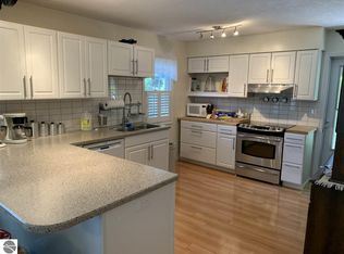 138 Mathison Rd, Traverse City, MI 49686