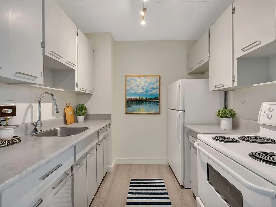 22 Munroe Pl