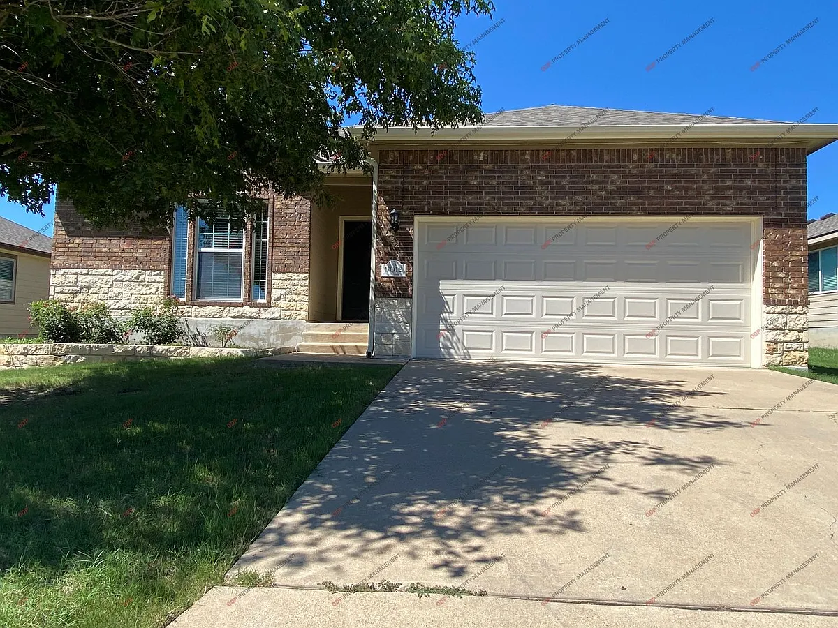 Building Photo - 8012 Bridgepointe Dr