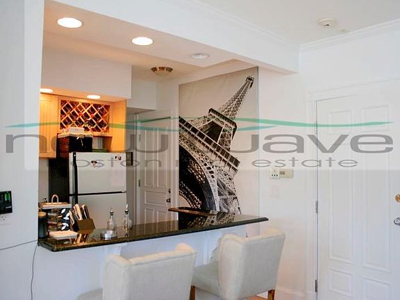 4th image of 195 Commonwealth Ave APT 8
