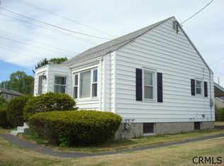 5 Ensign Pl, Albany, NY 12205