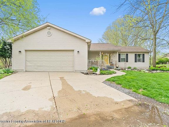 2nd image of 1173 Russell Lea Dr