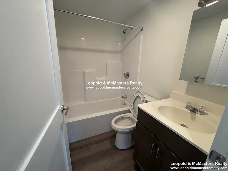 1731 Washington St — Photo 20