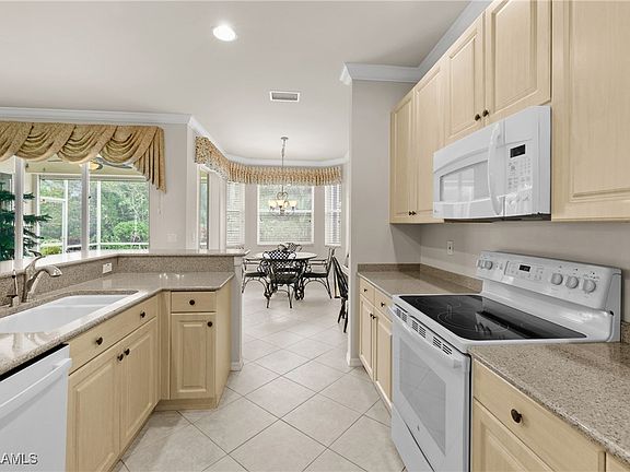 5th image of 14042 Castle Hill Way