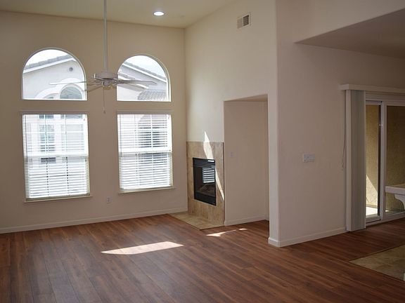 4th image of 900 Sierra View Cir Unit 1