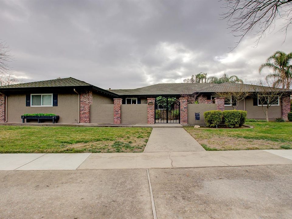 2nd image of 2632 College Ave