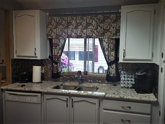 5th image of 3700 14th Ave SE Unit 93