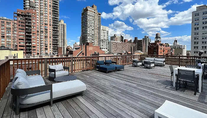 Sold by Compass | media 6