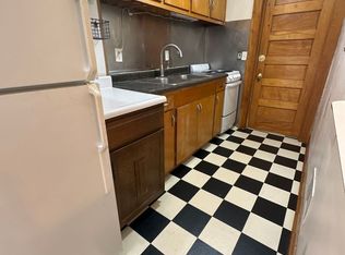 1202 Chandler St., Madison, WI 53715