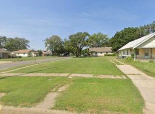 829 S High St, El Dorado, KS 67042