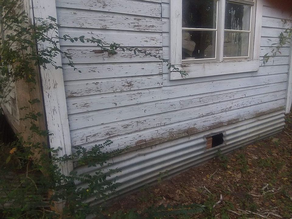 2nd image of 2411 Fore St