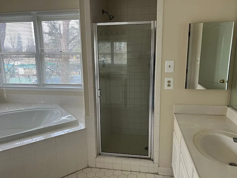 9425 Spruce Tree Cir — Photo 22