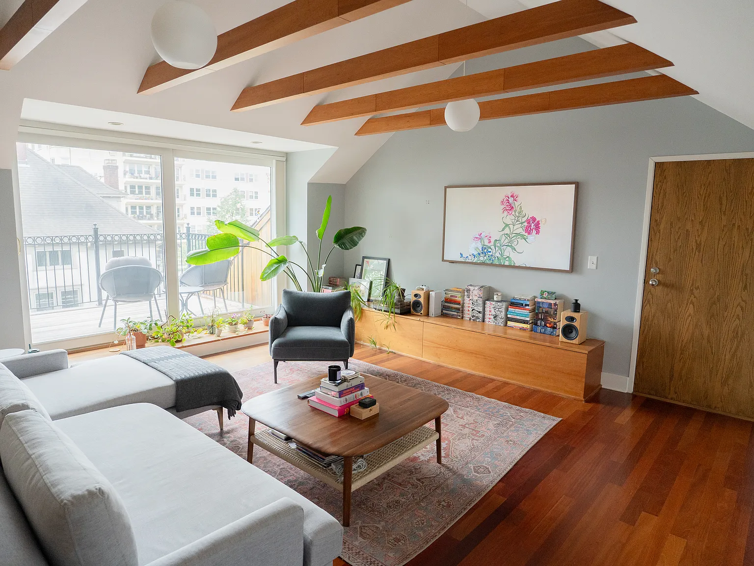 3 bed, 1700 sqft, $3,750 — Photo 2