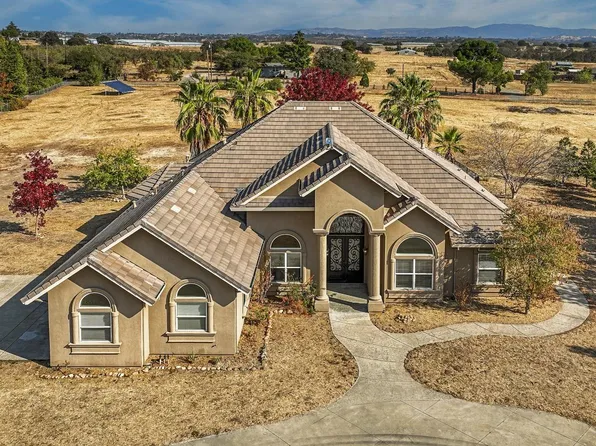 363 Emerald Ln, Valley Springs, CA 95252