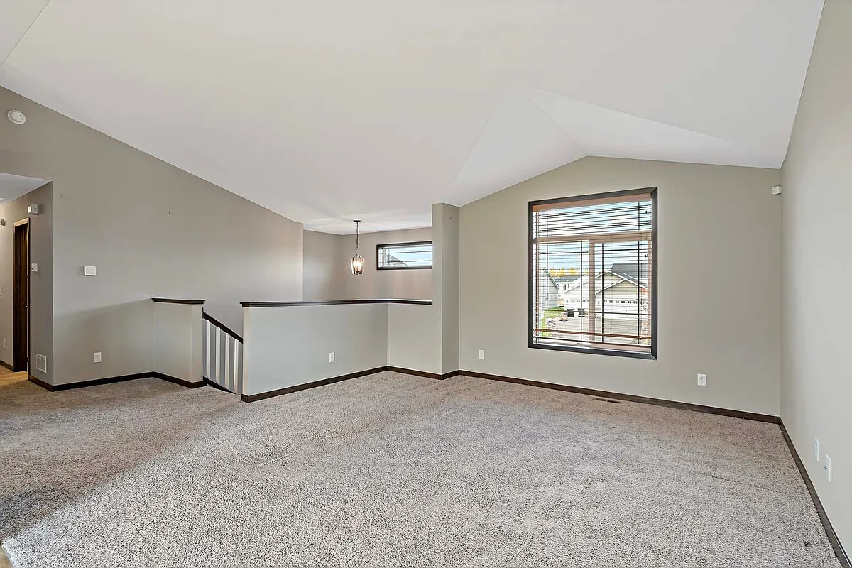 Building Photo - 7713 Lambert Cir NE