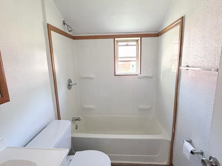 125 Walnut St #3 — Photo 9