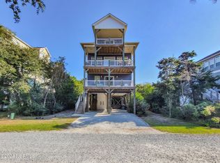 118 Fairytale Ln, Surf City, NC 28445