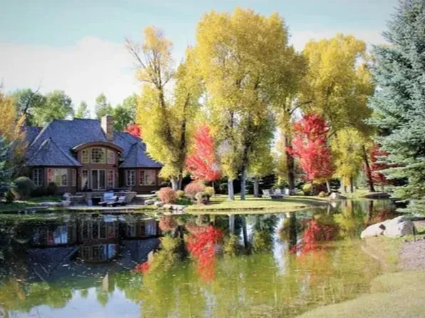 440 Cottonwood Loop, Swan Valley, ID 83449