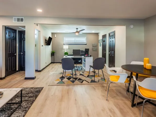 Metro @ 404 Apartments