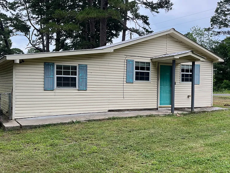 405 Scenic Hill Rd — Photo 1