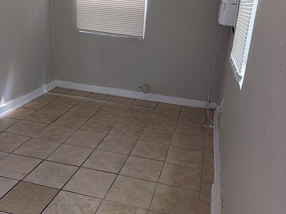 2nd image of 1419 Brady St #2