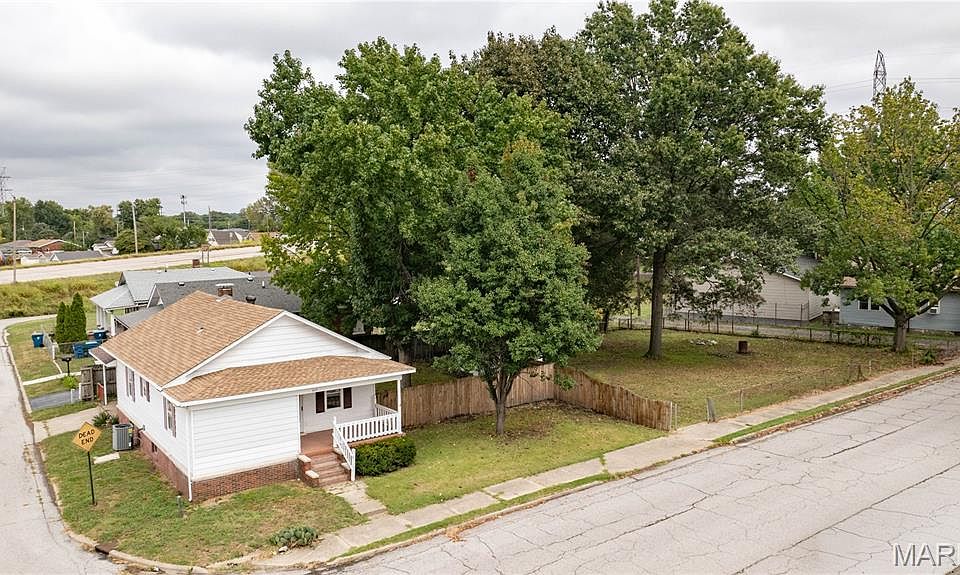 1st image of 437 Short Ave