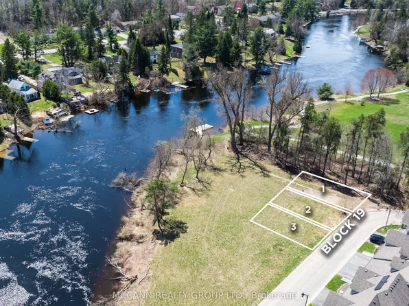 19&21&23 Kent Cres, Bracebridge, ON P1L 0B7