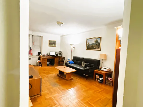 41-09 41st Street image 12 of 29