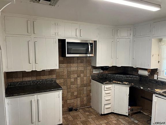 5th image of 2716 E 15th St