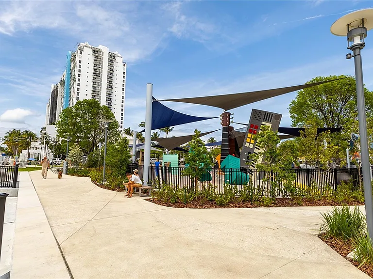 1800 Sunset Harbour Dr #1102/4 — Photo 63