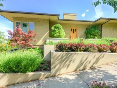 160 Nob Hill St, Ashland, OR, 97520