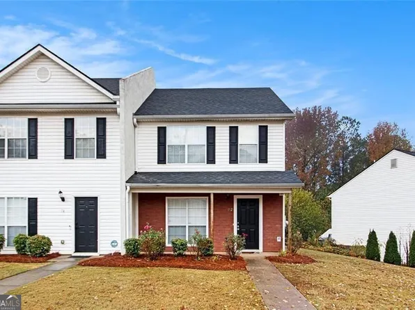 2 Chastain Cir, Newnan, GA 30263