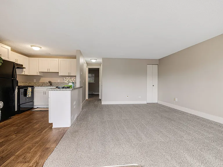 Moreland Place Apartments — Photo 8