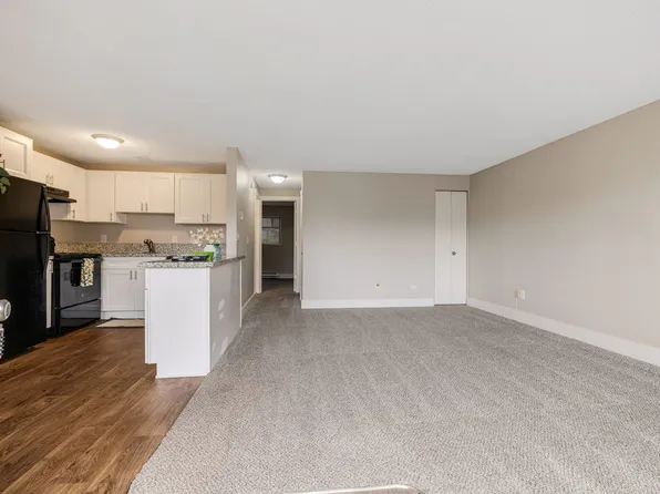 Moreland Place Apartments